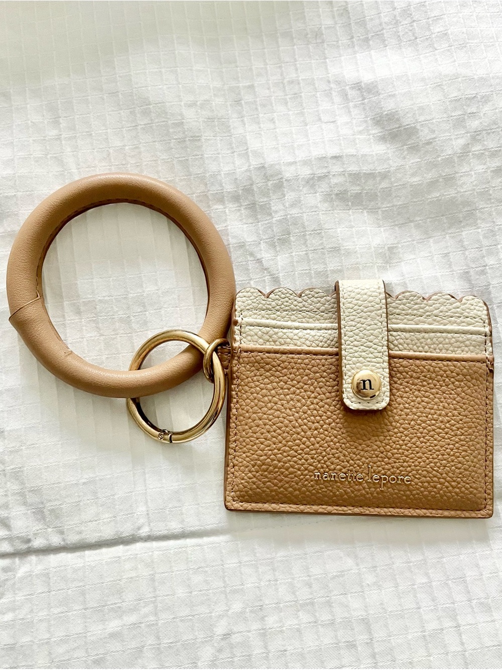 New Nanette Lepore Tan & Cream Faux Leather Card Holder with Keyring Bracelet